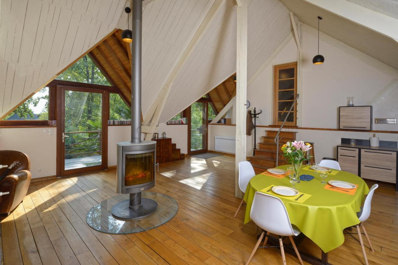 La Maison Dans Les Bois Soucelles Екстериор снимка