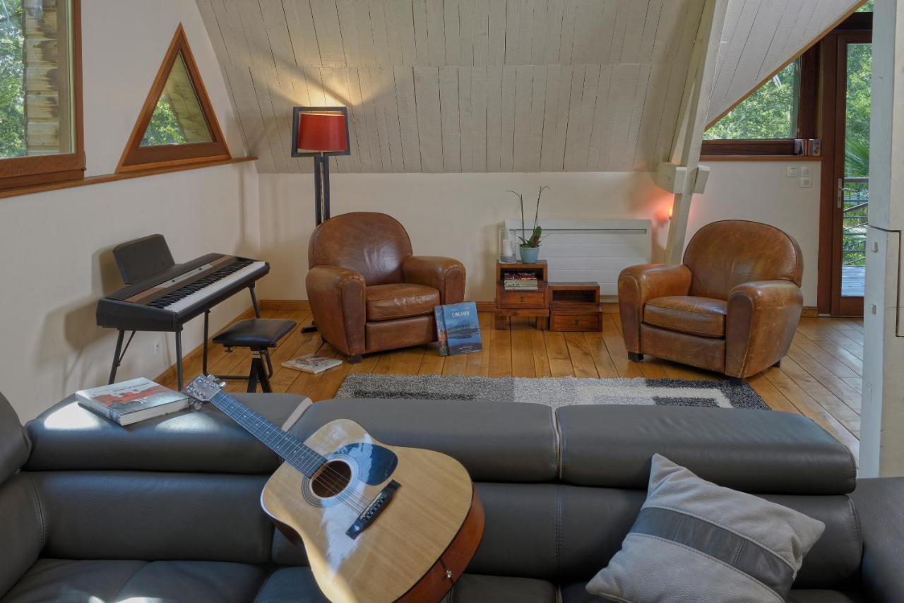 La Maison Dans Les Bois Soucelles Екстериор снимка