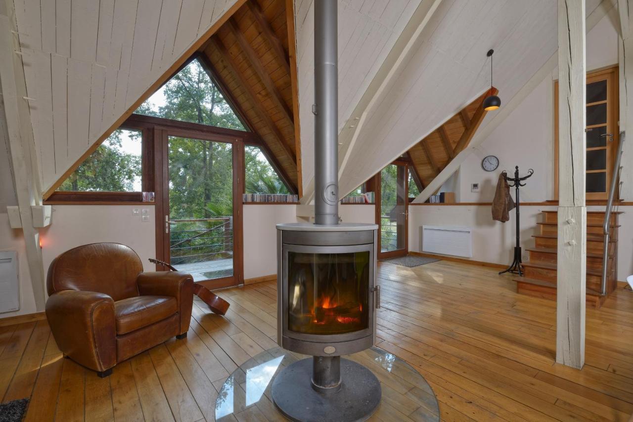 La Maison Dans Les Bois Soucelles Екстериор снимка